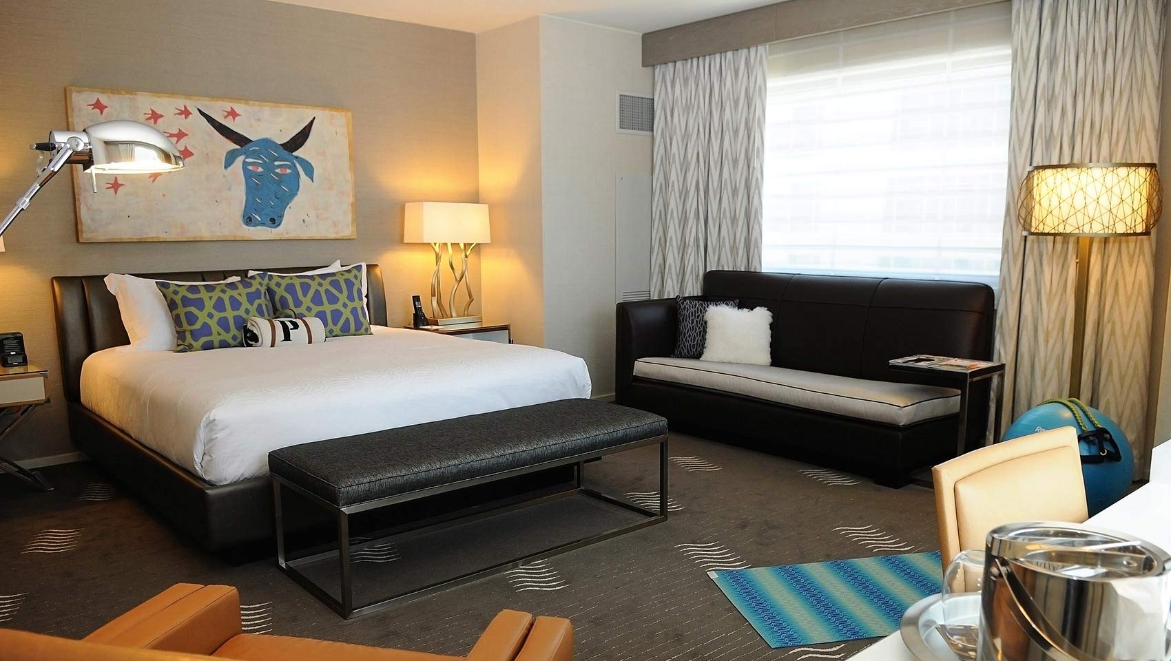 Kimpton Hotel Palomar Phoenix guestroom