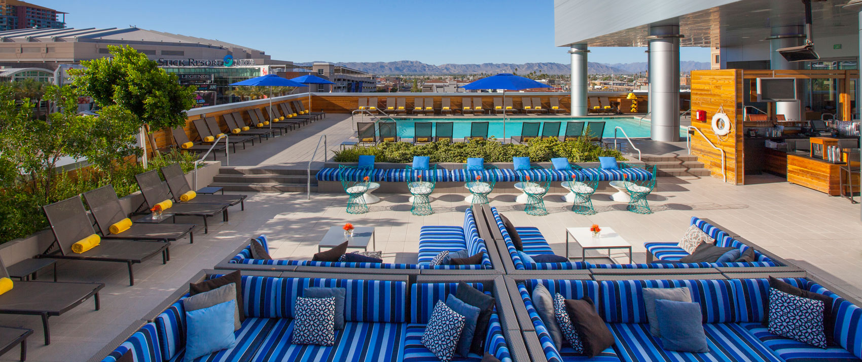 Kimpton Hotel Palomar Phoenix Rooftop pool and bar