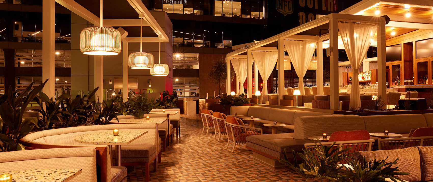 Eden Rooftop Bar at Kimpton Hotel Palomar Phoenix, Evening